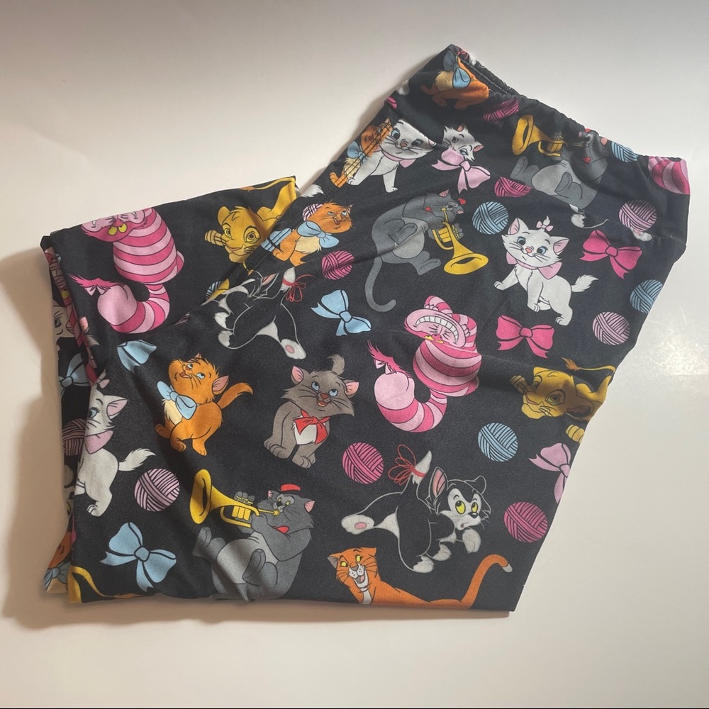 *SOLD* Disney Parks Cat Leggings